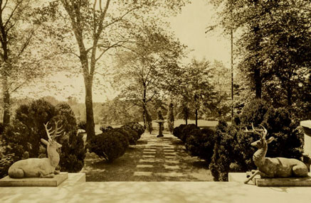 ‘Jersey’s Beauty’ and the Millionaire Gardeners of Sewickley – www.OldHouseGardens.com