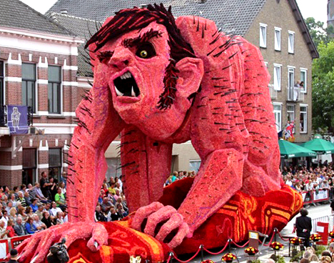 Millions of Dahlias Decorate Mammoth Floats for Dutch Parade – www.OldHouseGardens.com